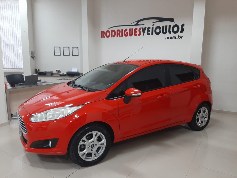 FIESTA 1.5 SE HATCH 16V FLEX 4P MANUAL - 2014 - CAXIAS DO SUL