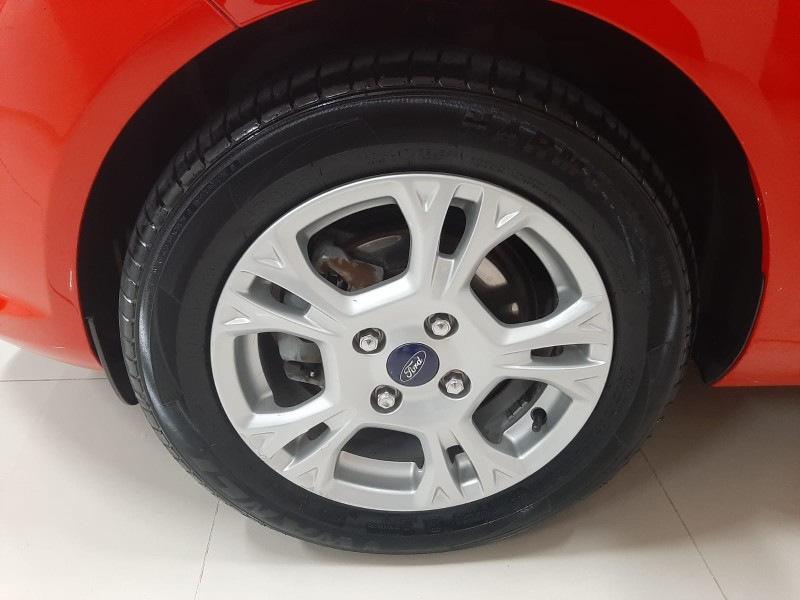 FIESTA 1.5 SE HATCH 16V FLEX 4P MANUAL - 2014 - CAXIAS DO SUL