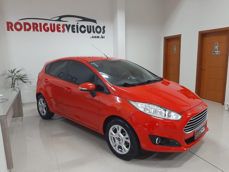fiesta 1.5 se hatch 16v flex 4p manual 2014 caxias do sul