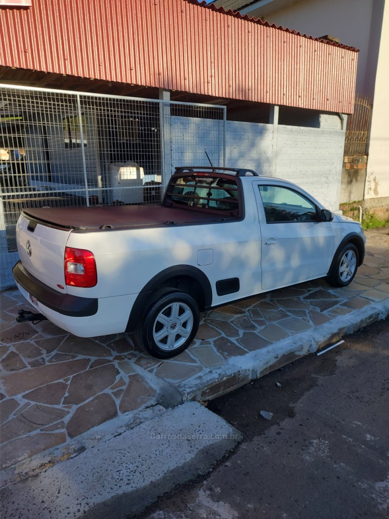 SAVEIRO 1.6 MI TRENDLINE CS 8V FLEX 2P MANUAL - 2011 - TRêS COROAS