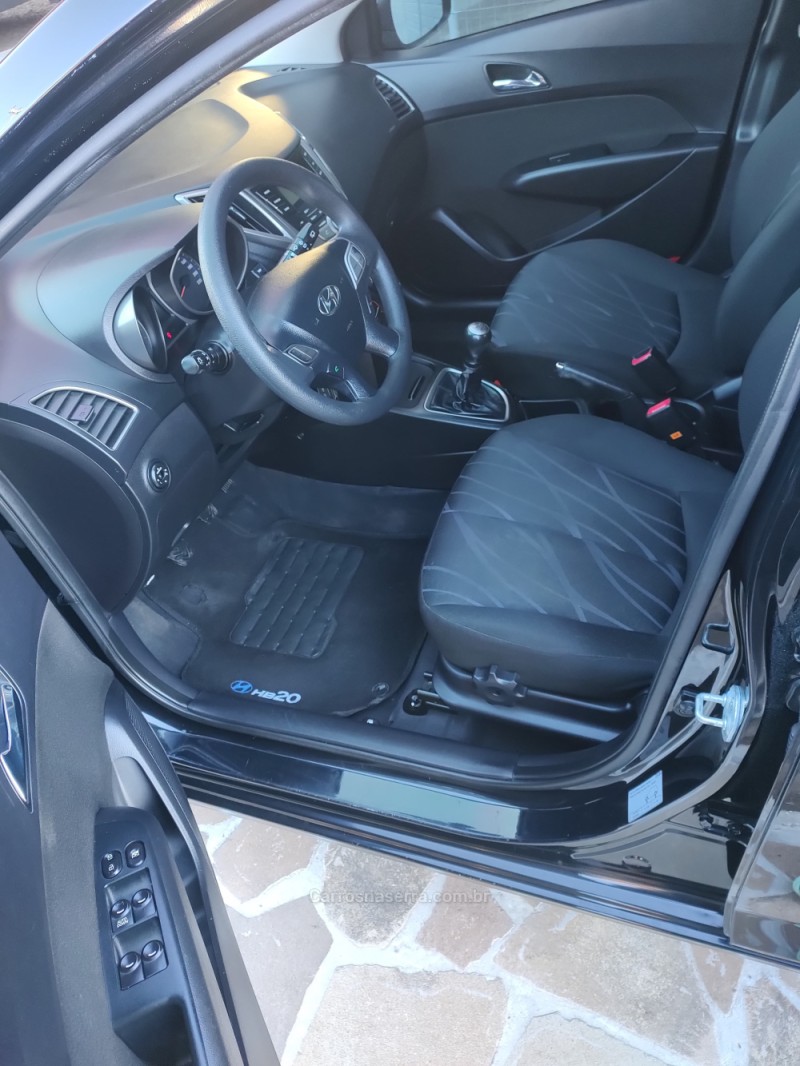HB20 1.0 COMFORT 12V FLEX 4P MANUAL - 2015 - TRêS COROAS