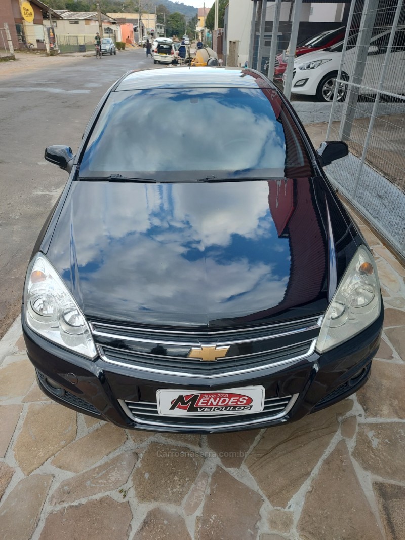 VECTRA 2.0 MPFI ELEGANCE 8V FLEX 4P MANUAL - 2010 - TRêS COROAS