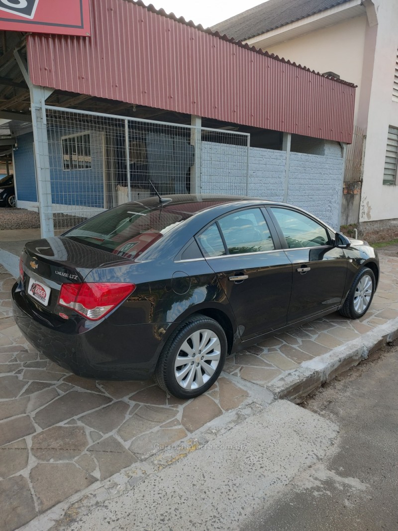 CRUZE 1.8 LTZ 16V FLEX 4P AUTOMÁTICO - 2012 - TRêS COROAS