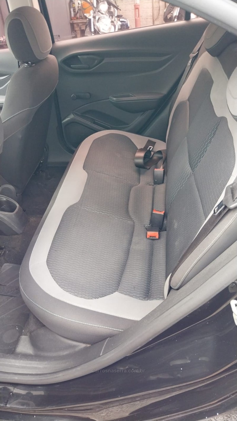 ONIX 1.0 LT PLUS 8V FLEX 4P MANUAL - 2015 - SOMBRIO
