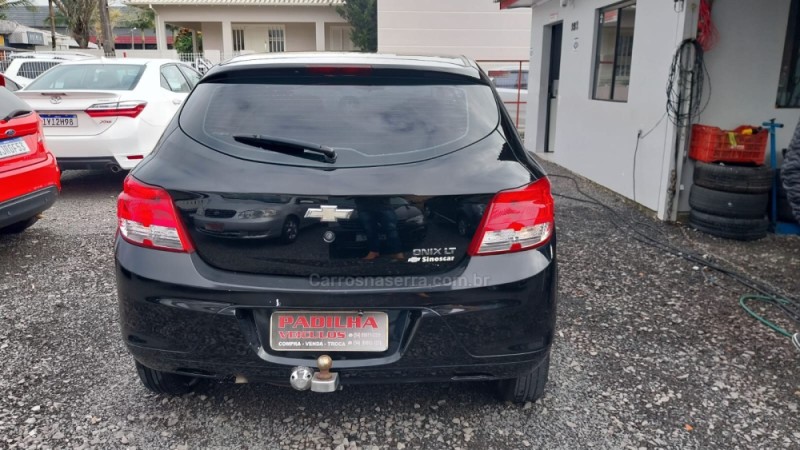 ONIX 1.0 LT PLUS 8V FLEX 4P MANUAL - 2015 - SOMBRIO