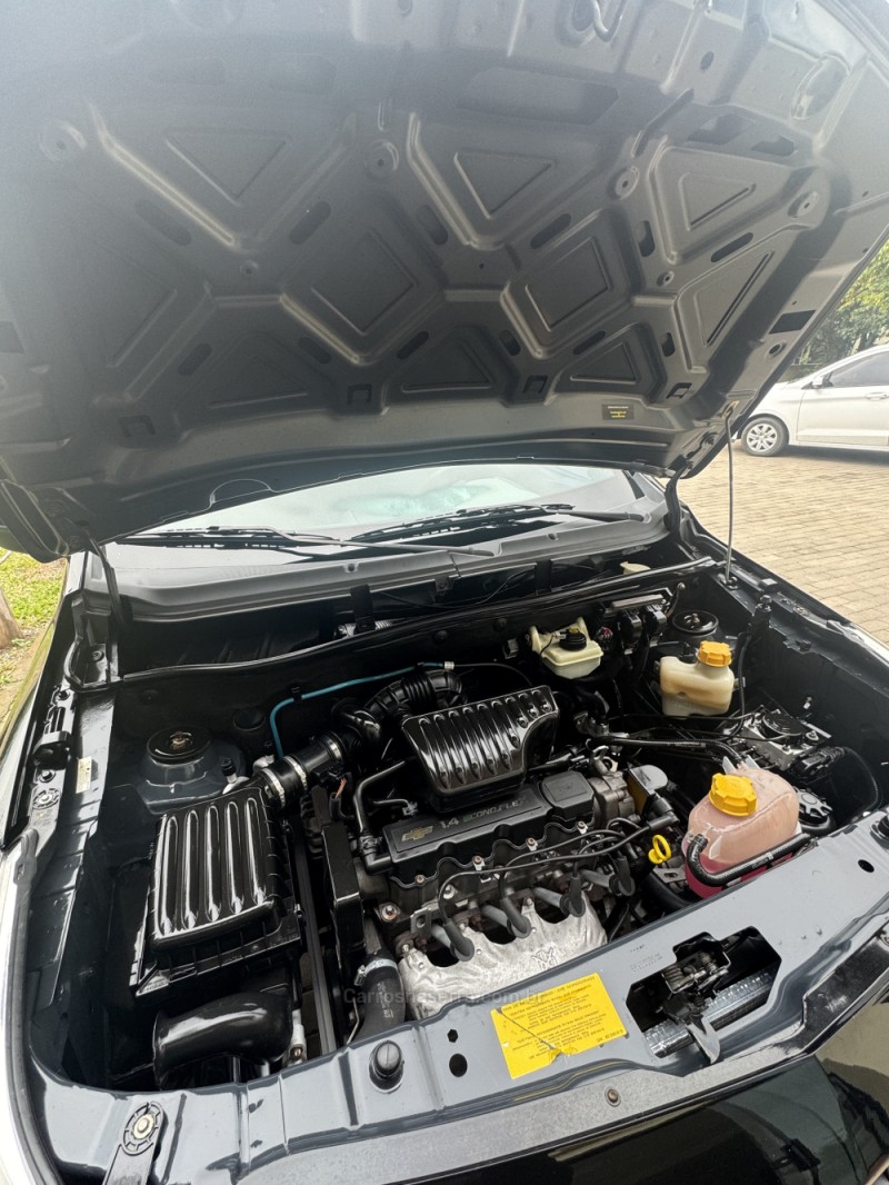 AGILE 1.4 MPFI LTZ 8V FLEX 4P MANUAL - 2011 - ENCANTADO