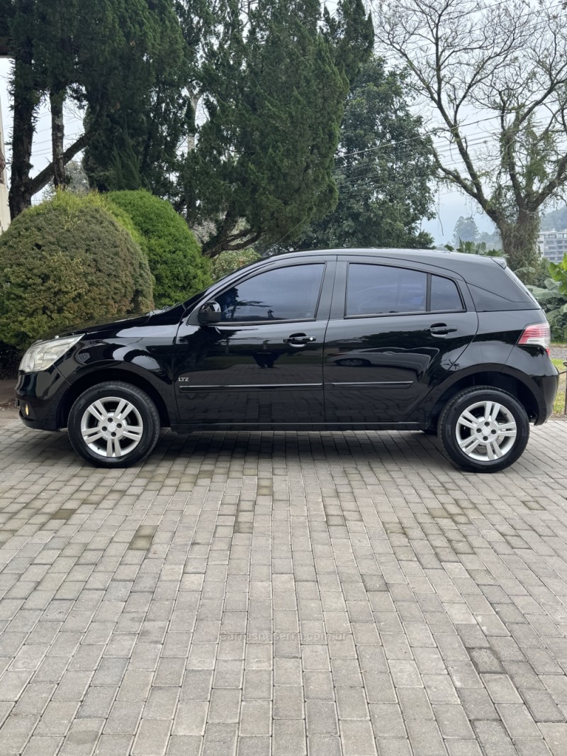 AGILE 1.4 MPFI LTZ 8V FLEX 4P MANUAL - 2011 - ENCANTADO