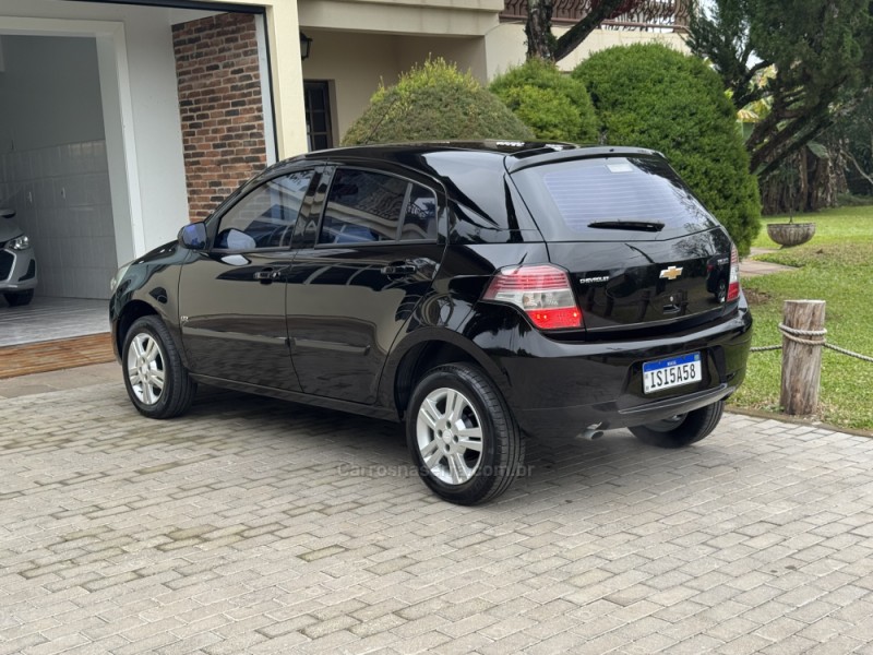 AGILE 1.4 MPFI LTZ 8V FLEX 4P MANUAL - 2011 - ENCANTADO
