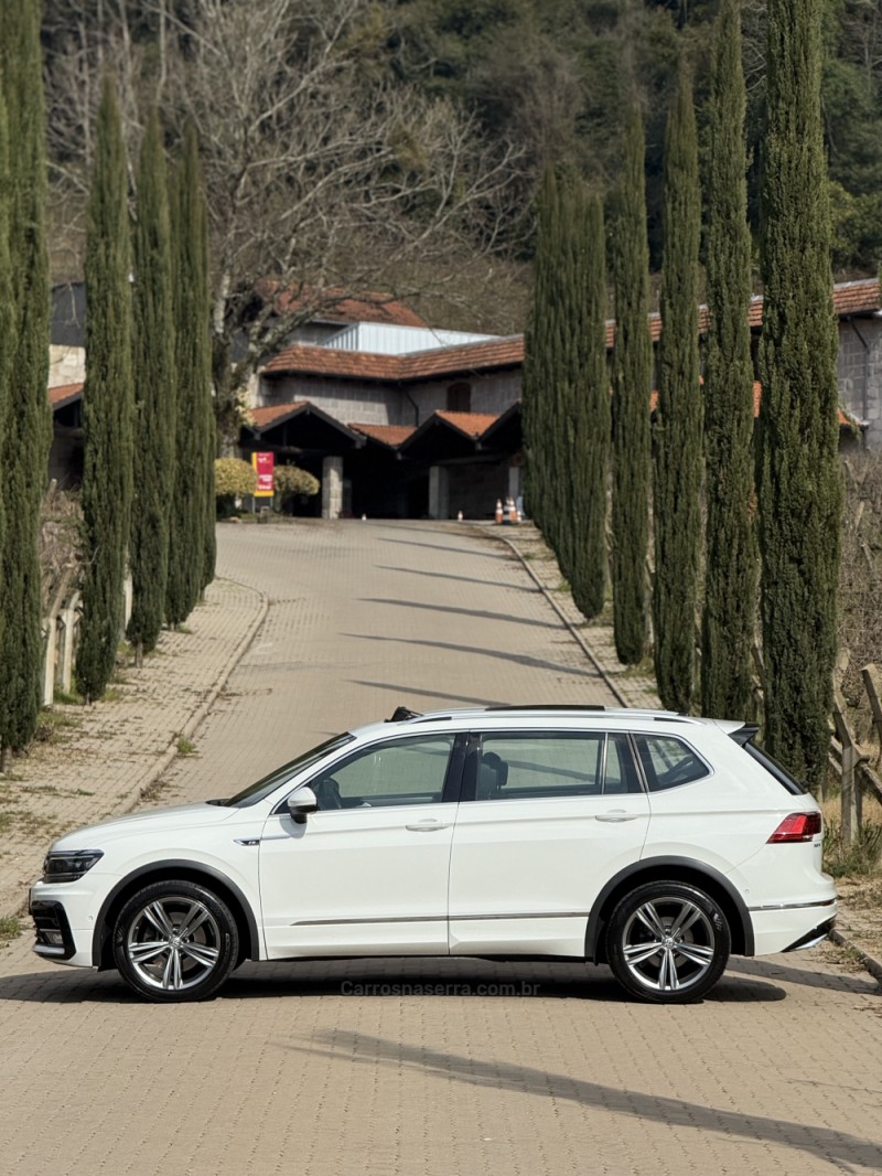 TIGUAN 2.0 ALLSPACE R-LINE 350 TSI 4X4 GASOLINA 4P - 2019 - CAXIAS DO SUL