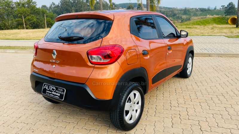 KWID 1.0 12V SCE FLEX ZEN MANUAL - 2018 - DOIS IRMãOS