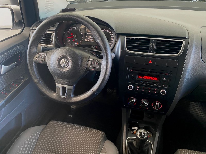 FOX 1.6 MI ITREND 8V FLEX 4P MANUAL - 2012 - LAJEADO
