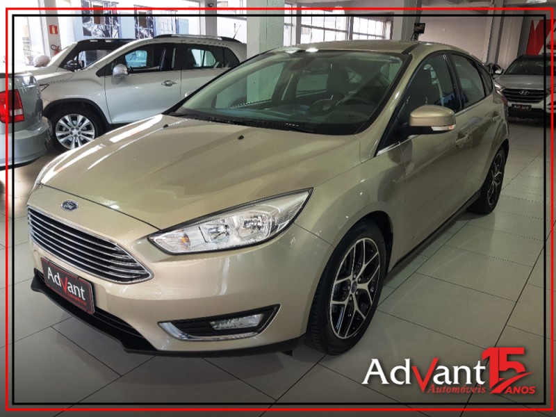 focus 2.0 titanium hatch 16v flex 4p automatico 2016 caxias do sul