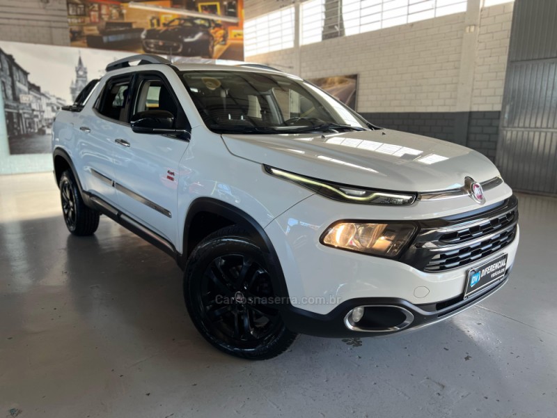 TORO 2.0 16V TURBO DIESEL VOLCANO AT9 4X4 AUTOMÁTICO - 2018 - CAXIAS DO SUL