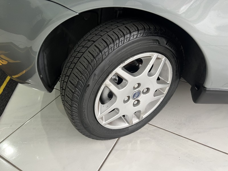 PALIO 1.3 MPI FIRE ELX 16V GASOLINA 4P MANUAL - 2005 - PORTãO
