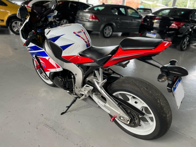 CBR 1000RR FIREBLADE - 2013 - CAXIAS DO SUL