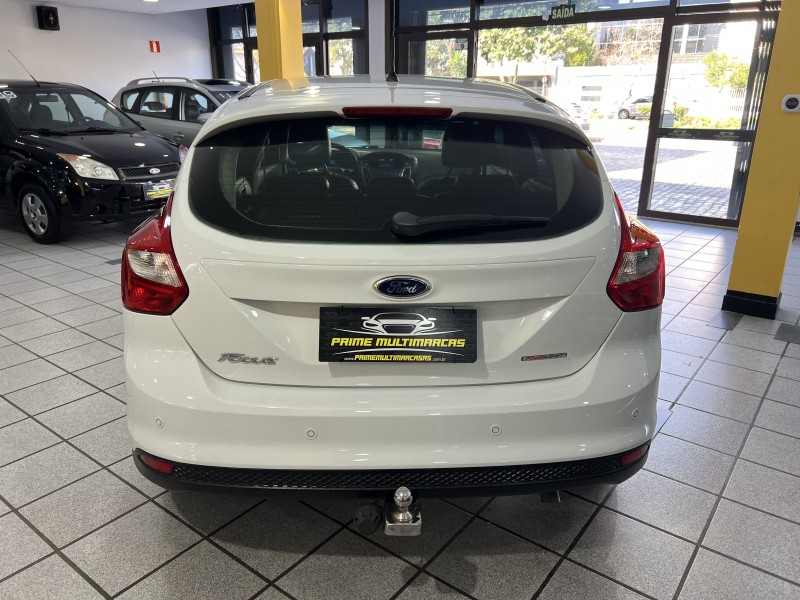 FOCUS 2.0 SE 16V FLEX 4P AUTOMÁTICO - 2014 - CAXIAS DO SUL