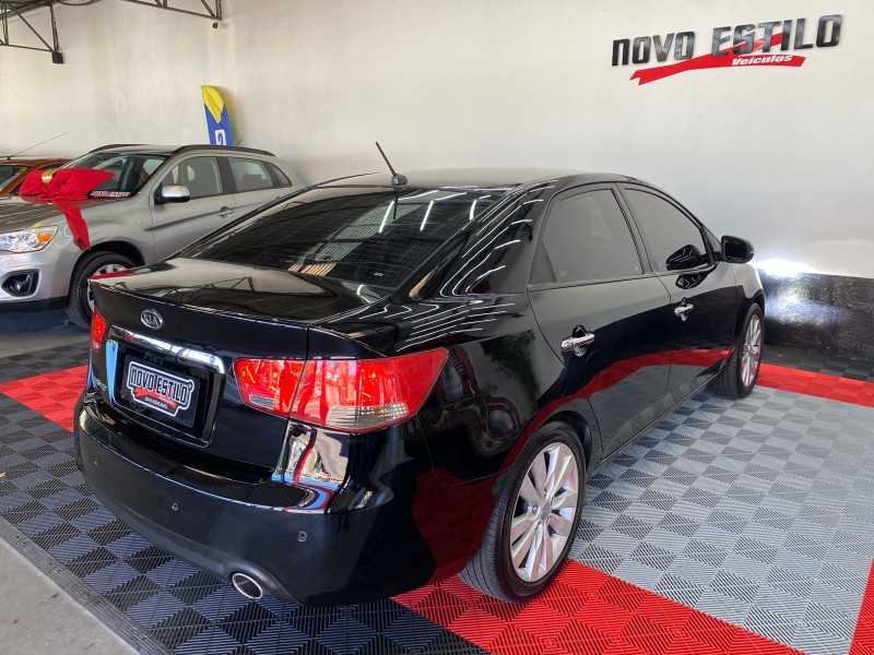 CERATO 1.6 SX3 16V GASOLINA 4P AUTOMÁTICO - 2013 - CAXIAS DO SUL