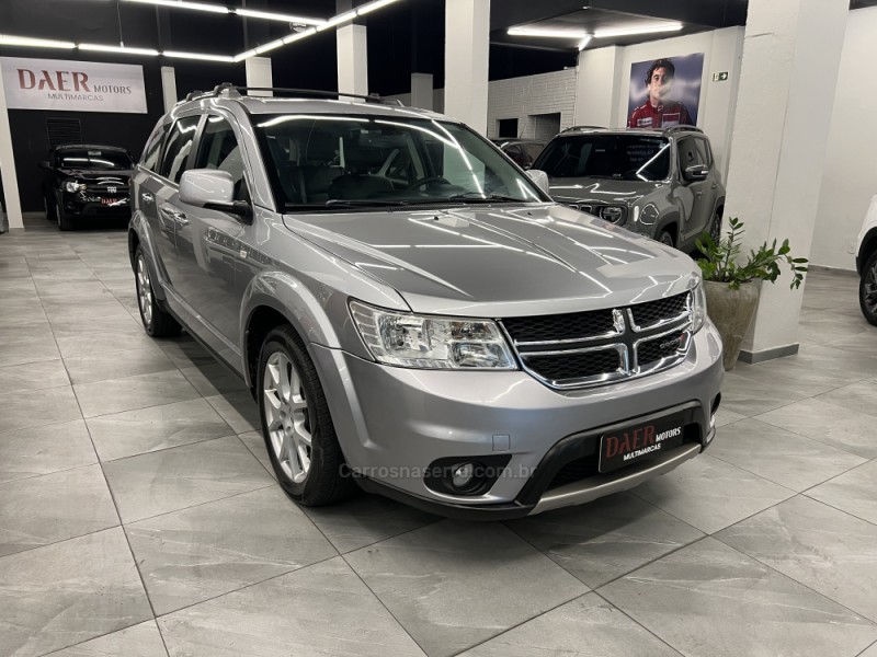 JOURNEY 3.6 RT V6 GASOLINA 4P AUTOMÁTICO - 2015 - NOVO HAMBURGO