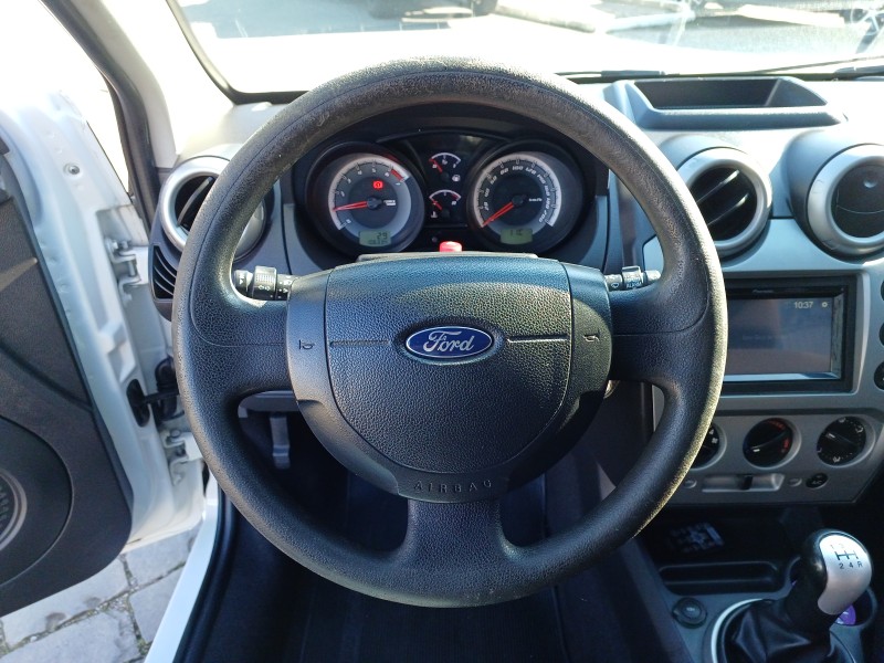 FIESTA 1.6 MPI HATCH 8V FLEX 4P MANUAL - 2014 - FLORES DA CUNHA
