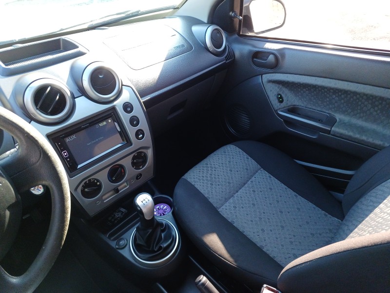 FIESTA 1.6 MPI HATCH 8V FLEX 4P MANUAL - 2014 - FLORES DA CUNHA