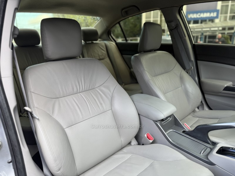 CIVIC 2.0 LXR 16V FLEX 4P AUTOMÁTICO - 2014 - PAROBé