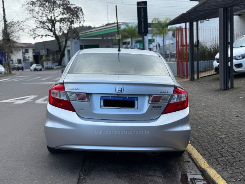 CIVIC 2.0 LXR 16V FLEX 4P AUTOMÁTICO - 2014 - PAROBé