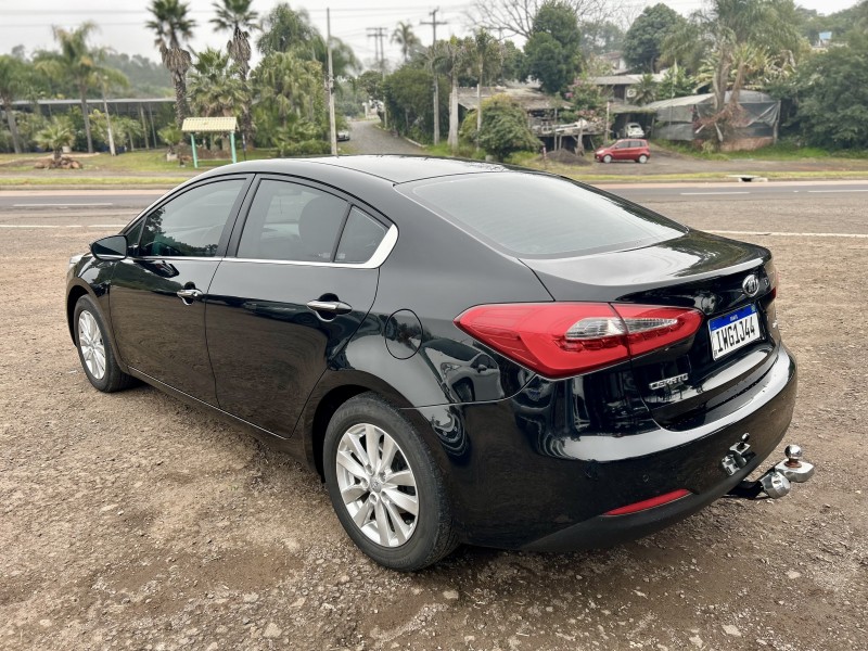 CERATO 1.6 SX3 16V FLEX 4P AUTOMÁTICO - 2015 - SãO SEBASTIãO DO CAí