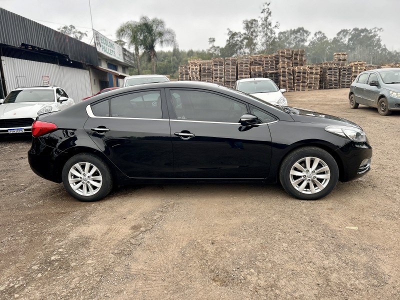 CERATO 1.6 SX3 16V FLEX 4P AUTOMÁTICO - 2015 - SãO SEBASTIãO DO CAí