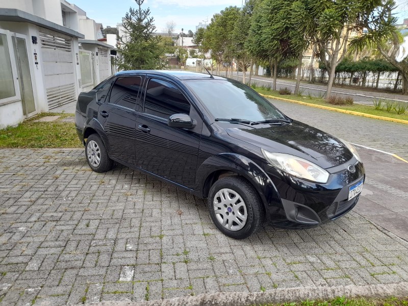FIESTA 1.6 MPI SEDAN 8V FLEX 4P MANUAL - 2013 - FARROUPILHA