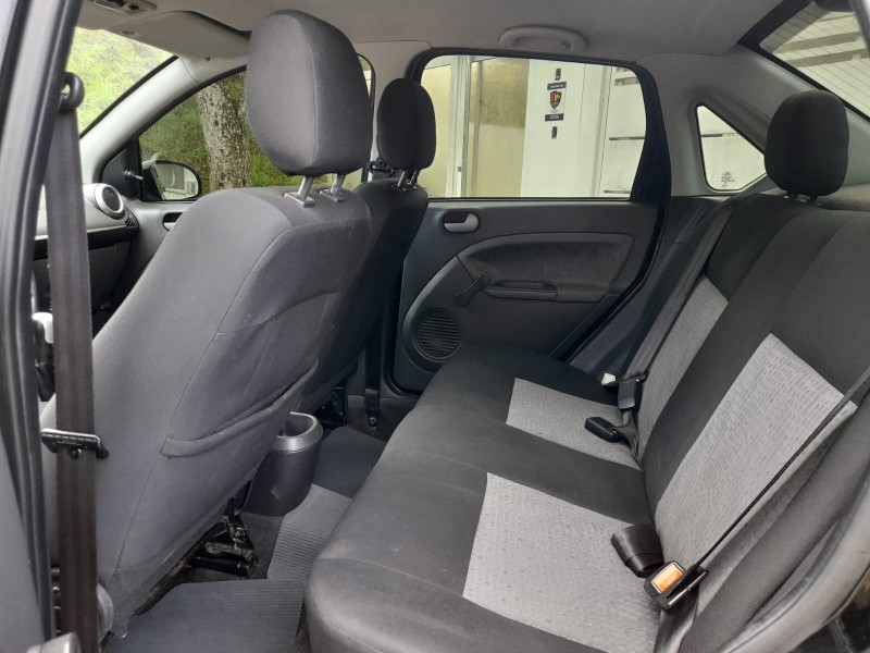 FIESTA 1.6 MPI SEDAN 8V FLEX 4P MANUAL - 2013 - FARROUPILHA