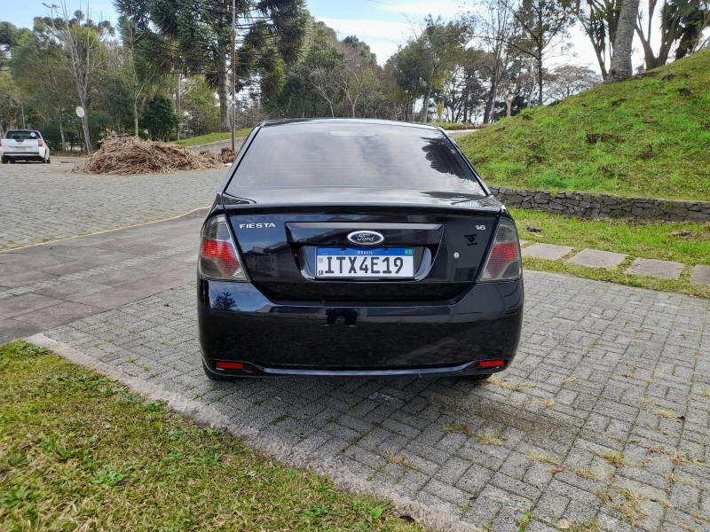 FIESTA 1.6 MPI SEDAN 8V FLEX 4P MANUAL - 2013 - FARROUPILHA