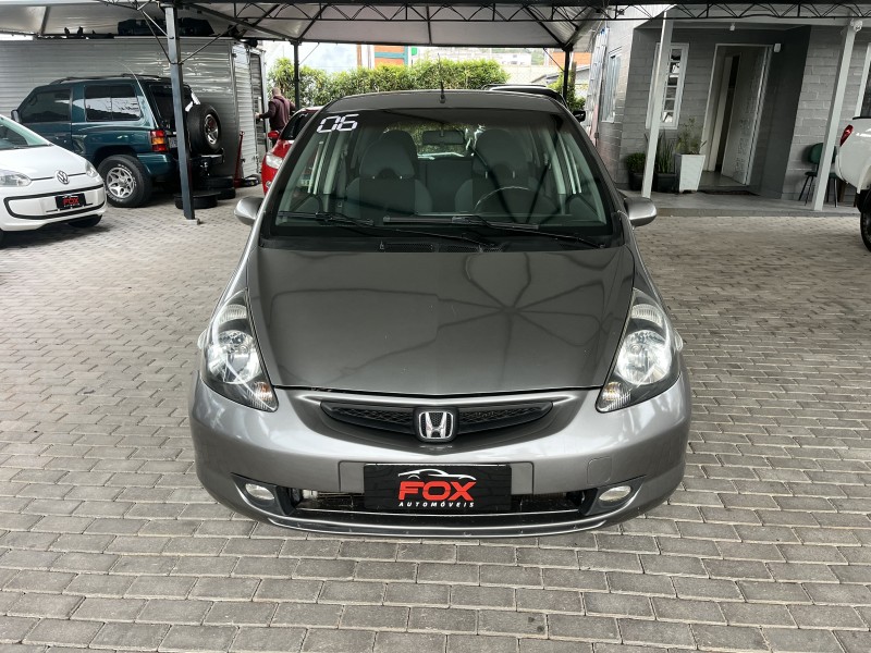 FIT 1.4 LX 8V GASOLINA 4P MANUAL - 2006 - CAXIAS DO SUL