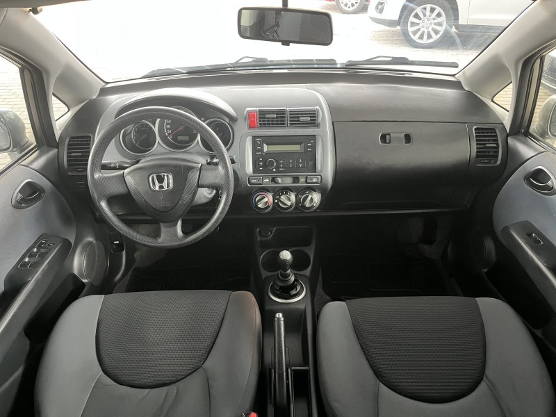 FIT 1.4 LX 8V GASOLINA 4P MANUAL - 2006 - CAXIAS DO SUL