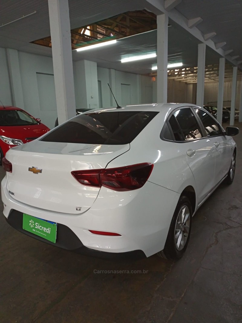ONIX 1.0 SEDAN PLUS LT 12V FLEX 4P MANUAL - 2023 - BENTO GONçALVES