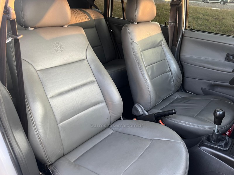 SANTANA 2.0 MI 8V GASOLINA 4P MANUAL - 1999 - DOIS IRMãOS