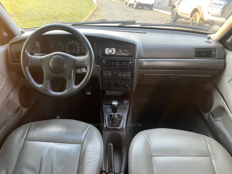 SANTANA 2.0 MI 8V GASOLINA 4P MANUAL - 1999 - DOIS IRMãOS