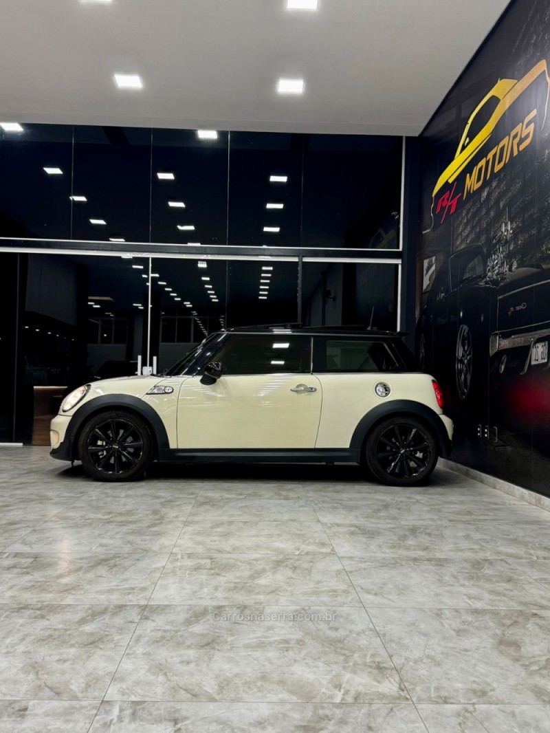 COOPER 1.6 S 16V TURBO GASOLINA 2P MANUAL - 2011 - CAXIAS DO SUL