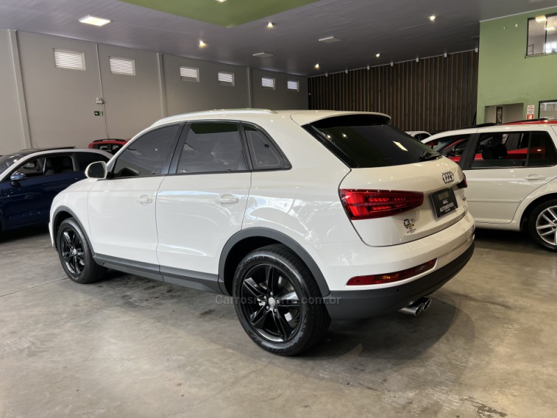 Q3 1.4 TFSI AMBIENTE GASOLINA 4P S TRONIC - 2016 - CAXIAS DO SUL