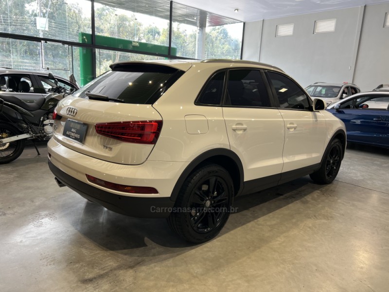 Q3 1.4 TFSI AMBIENTE GASOLINA 4P S TRONIC - 2016 - CAXIAS DO SUL
