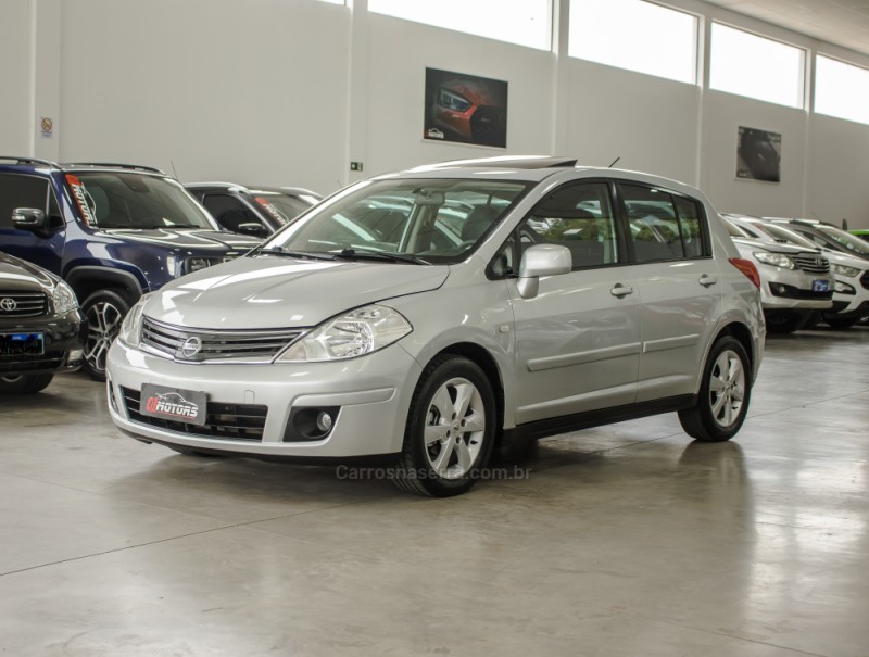 tiida 1.8 sl 16v gasolina 4p automatico 2011 novo hamburgo