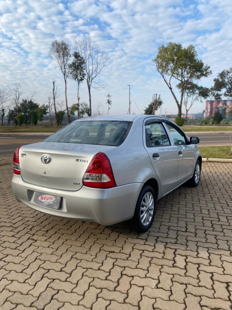 ETIOS 1.5 X PLUS 16V FLEX 4P MANUAL - 2013 - LAJEADO
