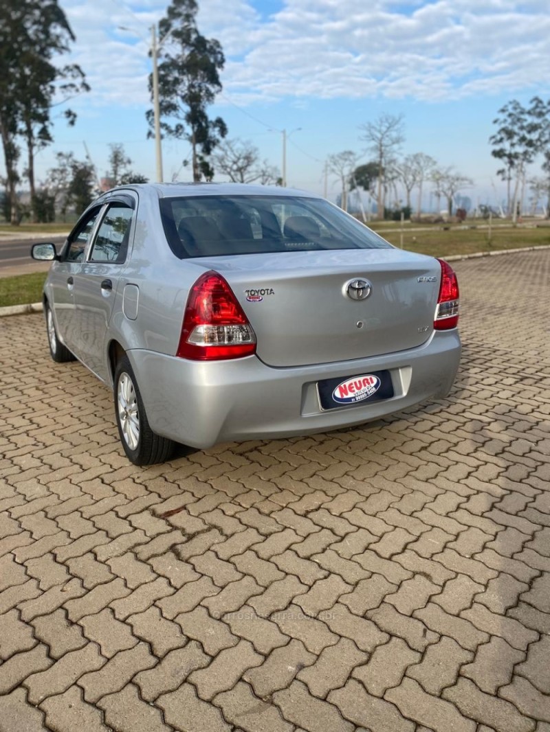 ETIOS 1.5 X PLUS 16V FLEX 4P MANUAL - 2013 - LAJEADO