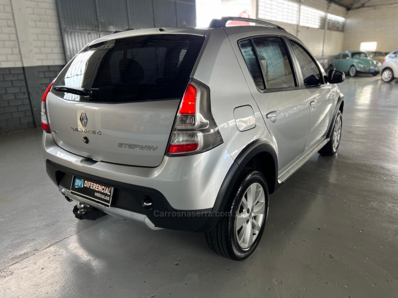 SANDERO 1.6 STEPWAY 16V FLEX 4P MANUAL - 2013 - CAXIAS DO SUL