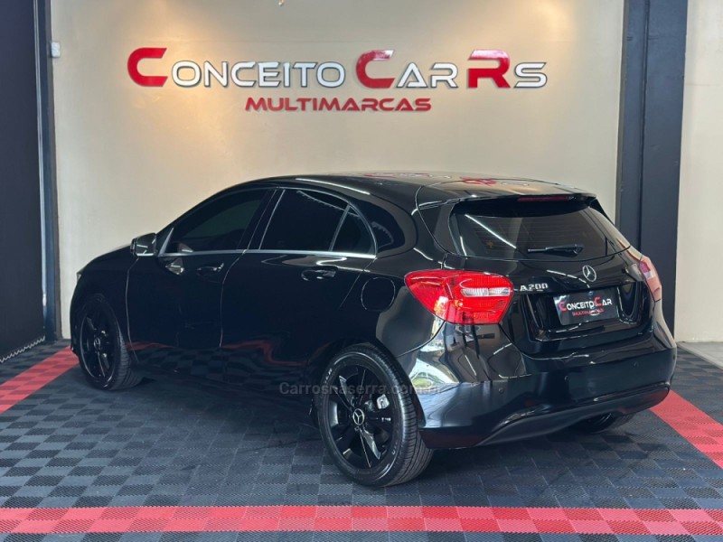 A 200 1.6 TURBO URBAN 16V GASOLINA 4P AUTOMÁTICO - 2015 - NOVO HAMBURGO