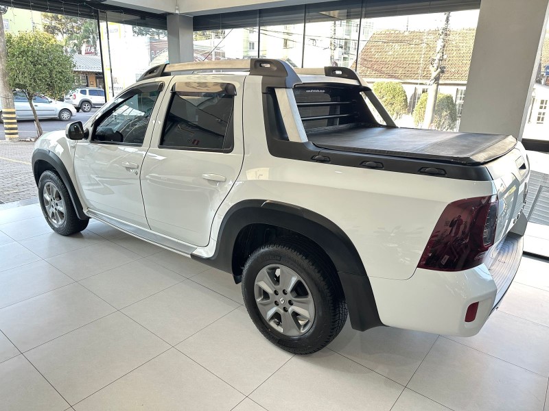 OROCH 1.6 16V DYNAMIQUE FLEX 4P MANUAL - 2016 - CAXIAS DO SUL