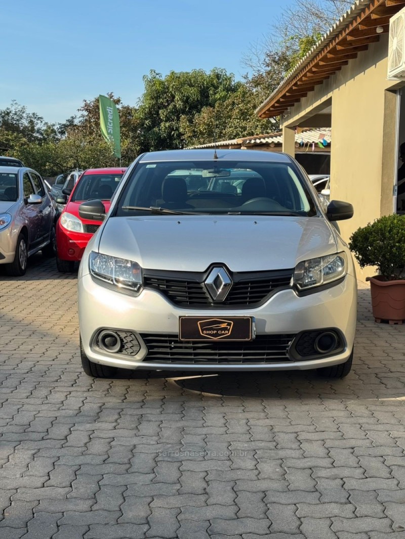 SANDERO 1.0 EXPRESSION 12V FLEX 4P MANUAL - 2017 - MONTENEGRO