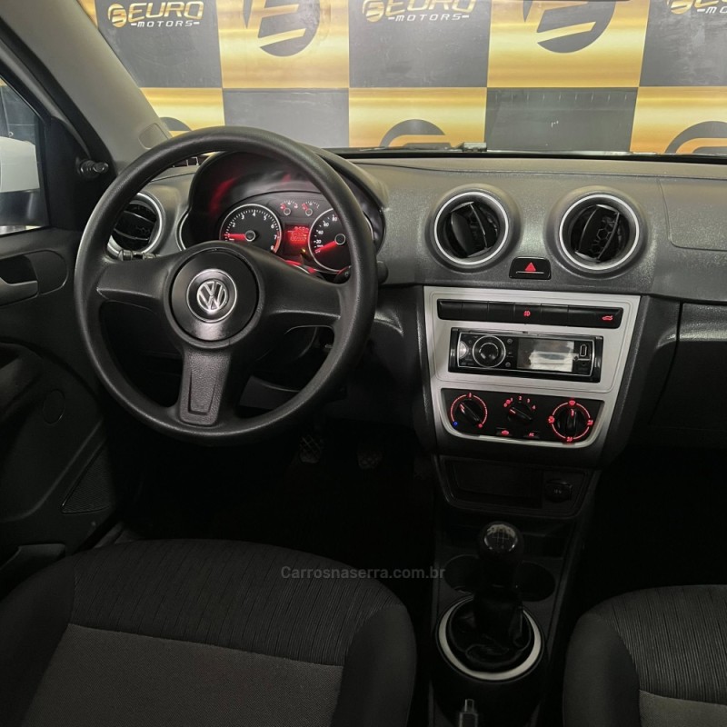 VOYAGE 1.0 MI 8V FLEX 4P MANUAL - 2013 - PORTãO