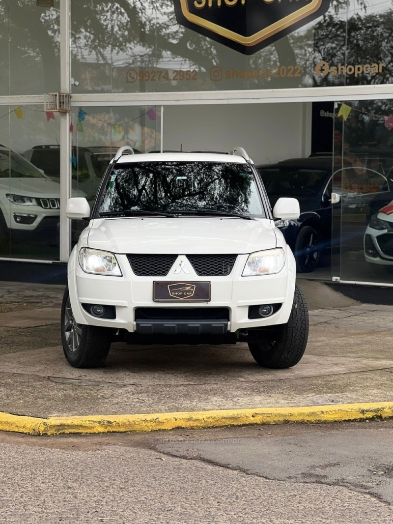 PAJERO TR4 2.0 4X2 16V 140CV FLEX 4P AUTOMÁTICO - 2015 - MONTENEGRO