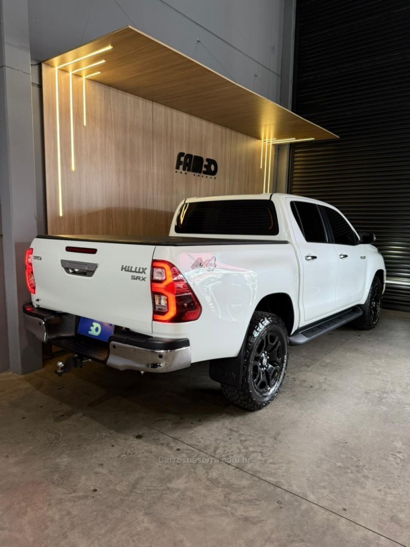 HILUX 2.8 SRX 4X4 CD 16V DIESEL 4P AUTOMÁTICO - 2022 - LAJEADO