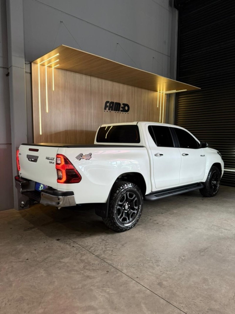 HILUX 2.8 SRX 4X4 CD 16V DIESEL 4P AUTOMÁTICO - 2022 - LAJEADO